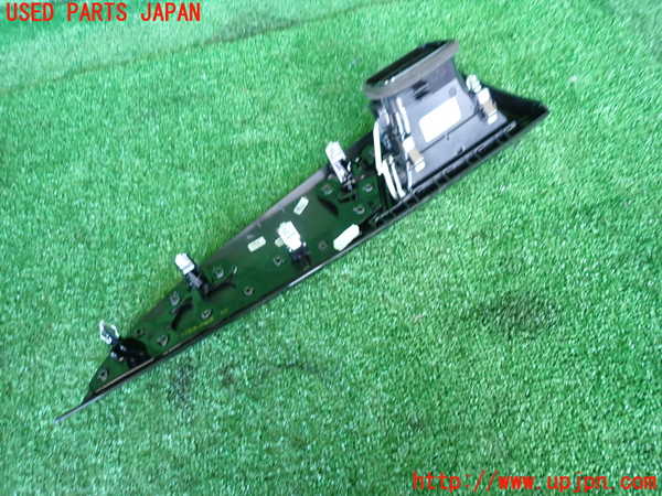 2UPJ-27467528]BMW 220i カブリオレ(1J20)エアコン吹き出し口3 (左) 中古 【F23】_m0003.jpg