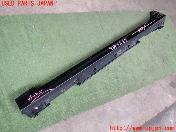 2UPJ-27471392]プリウスPHV(ZVW52)左サイドステップ 中古_m0001.jpg
