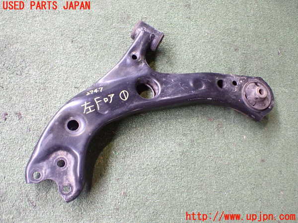 2UPJ-27475186]プリウスPHV(ZVW52)左フロントロアアーム1 中古_m0001.jpg