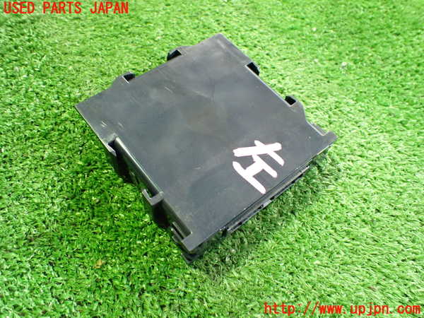 5UPJ-27476152]プリウスPHV(ZVW52)コンピューター7 中古_m0002.jpg