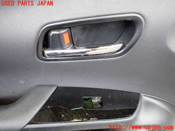 5UPJ-27471264]プリウスPHV(ZVW52)左前ドア内張り 中古_m0003.jpg