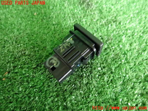 2UPJ-27486308]C-HRハイブリッド(ZYX11)スイッチ3 (AUTO) 中古_m0002.jpg