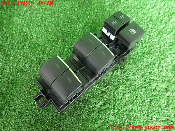 2UPJ-27486240]C-HRハイブリッド(ZYX11)右前パワーウィンドウスイッチ 中古_m0001.jpg