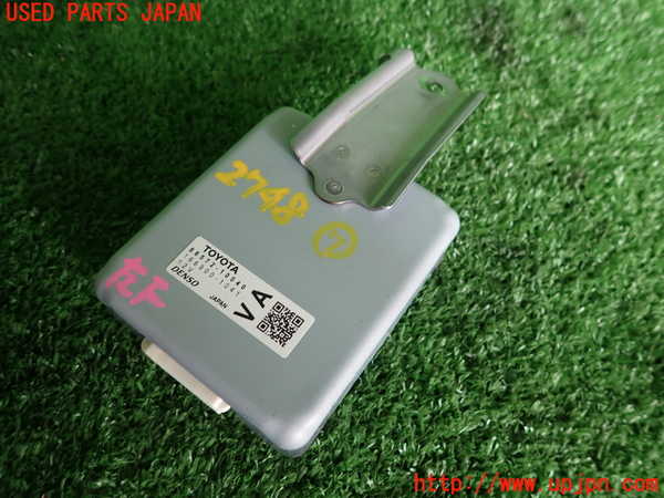 2UPJ-27486152]C-HRハイブリッド(ZYX11)コンピューター7 (86572-10040) 中古_m0001.jpg