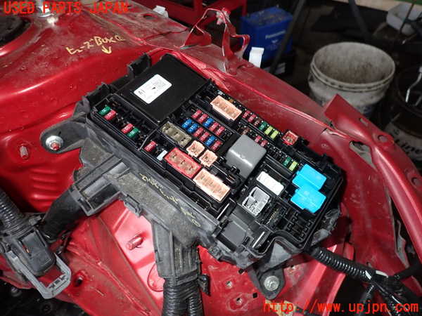 2UPJ-27486741]C-HRハイブリッド(ZYX11)ヒューズボックス1 中古_m0002.jpg