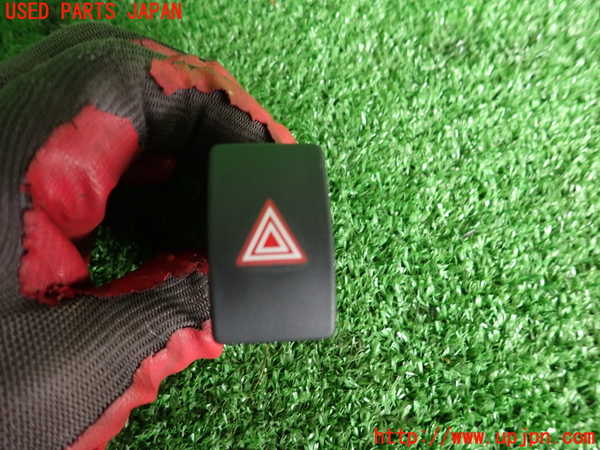 2UPJ-27486290]C-HRハイブリッド(ZYX11)ハザードスイッチ 中古_m0001.jpg