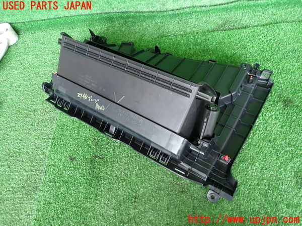 2UPJ-27487516]C-HRハイブリッド(ZYX11)グローブボックス1 中古_m0003.jpg