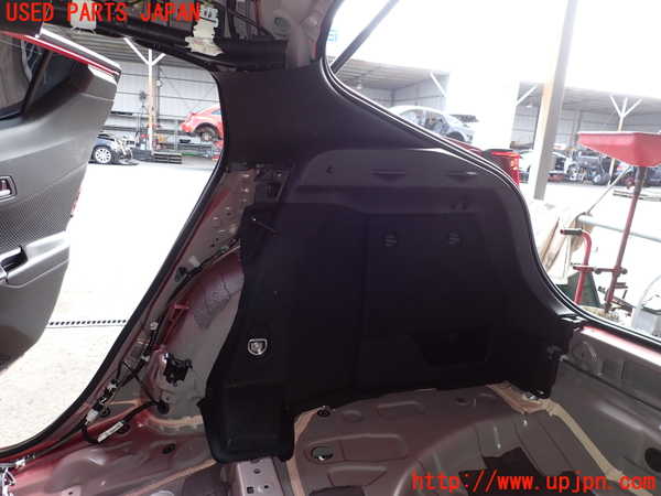 2UPJ-27487675]C-HRハイブリッド(ZYX11)右リアピラートリム 中古_m0001.jpg