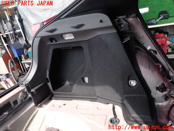 2UPJ-27487680]C-HRハイブリッド(ZYX11)左リアピラートリム 中古_m0003.jpg