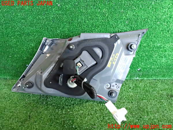 2UPJ-27491552]クラウン アスリート ハイブリッド(AWS210)左リアフィニッシャー 中古_m0002.jpg