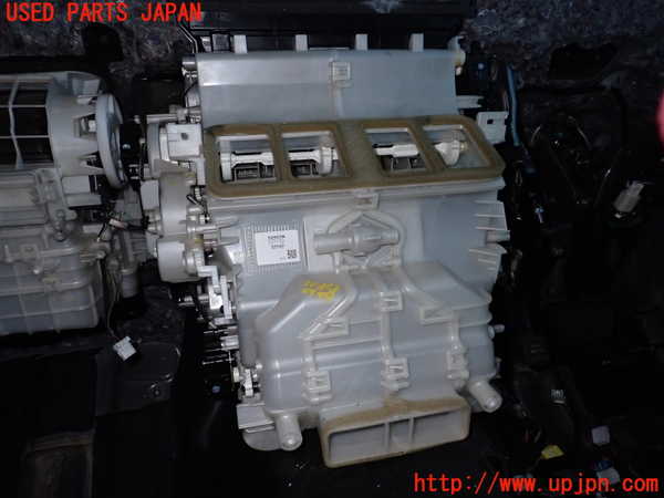 2UPJ-27496081]クラウン アスリート ハイブリッド(AWS210)エバポレーター1 中古_m0001.jpg