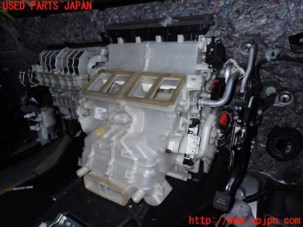 2UPJ-27496081]クラウン アスリート ハイブリッド(AWS210)エバポレーター1 中古_m0002.jpg