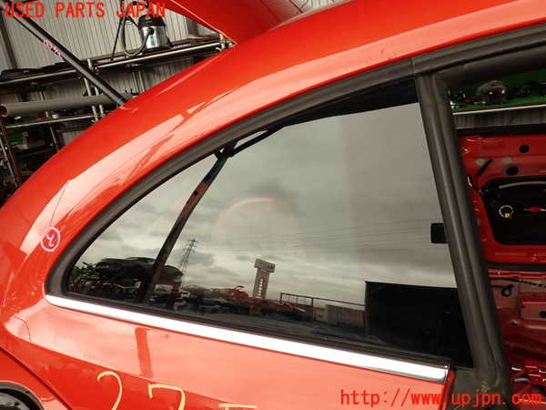 5UPJ-27501380]VW ザ･ビートル(16CZD)右クォーターガラス (43R-004670) 中古_m0001.jpg