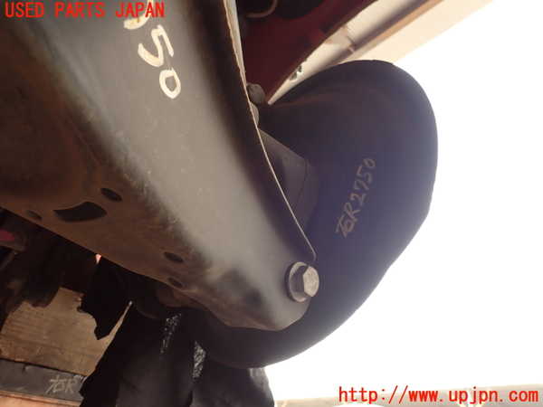 5UPJ-27504300]VW ザ･ビートル(16CZD)右リアナックルハブ 中古_m0002.jpg