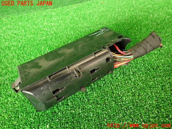 2UPJ-27506741]VW ザ･ビートル(16CZD)ヒューズボックス1 中古_m0002.jpg