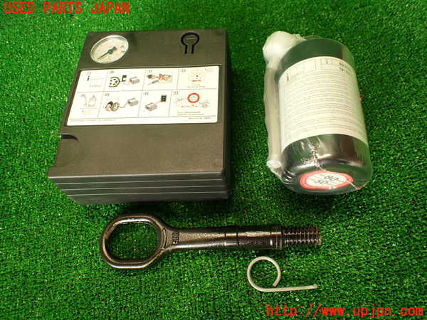 5UPJ-27507805]VW ザ･ビートル(16CZD)車載工具 中古_m0001.jpg