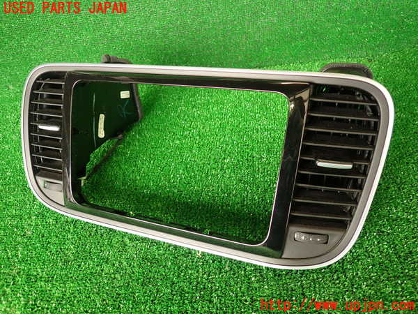 2UPJ-27507526]VW ザ･ビートル(16CZD)エアコン吹き出し口1 真中 中古_m0001.jpg