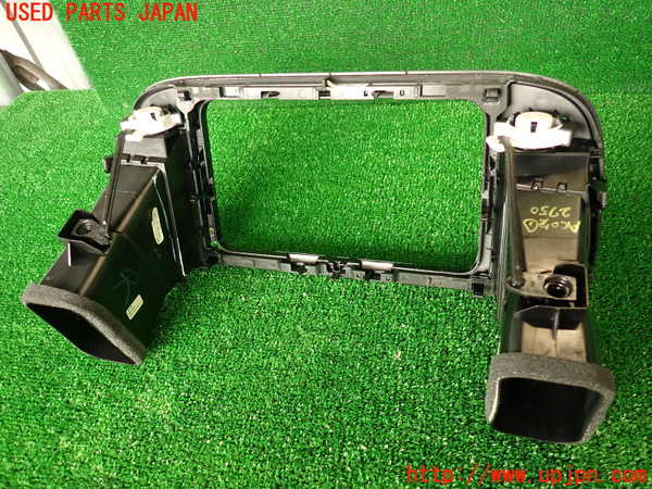 2UPJ-27507526]VW ザ･ビートル(16CZD)エアコン吹き出し口1 真中 中古_m0003.jpg