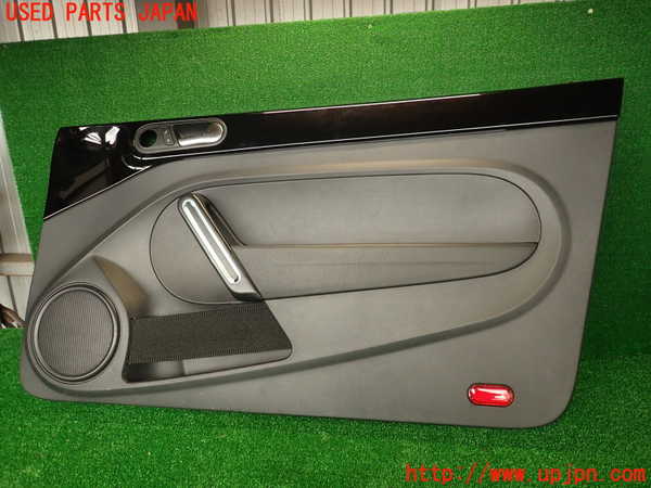 2UPJ-27501234]VW ザ･ビートル(16CZD)右ドア内張り 中古_m0001.jpg