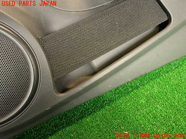 2UPJ-27501234]VW ザ･ビートル(16CZD)右ドア内張り 中古_m0002.jpg