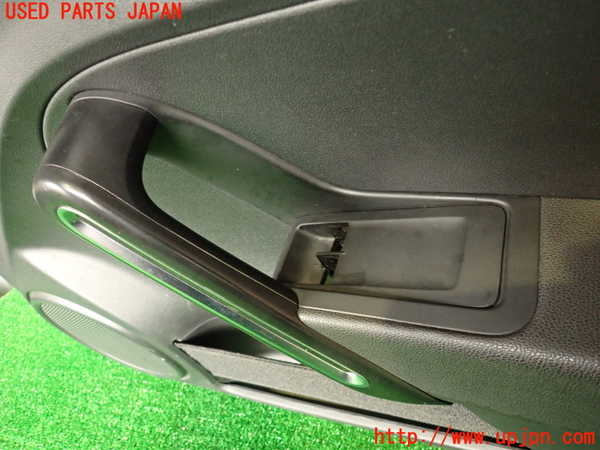 2UPJ-27501234]VW ザ･ビートル(16CZD)右ドア内張り 中古_m0003.jpg