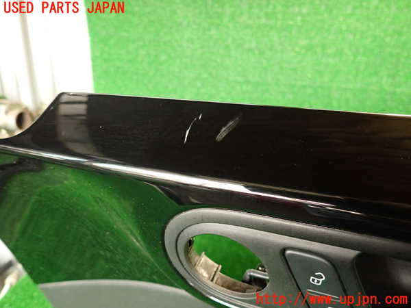 2UPJ-27501234]VW ザ･ビートル(16CZD)右ドア内張り 中古_m0004.jpg