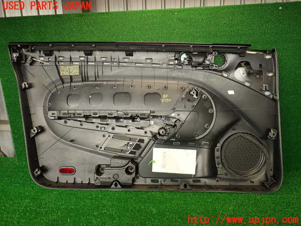 2UPJ-27501234]VW ザ･ビートル(16CZD)右ドア内張り 中古_m0005.jpg