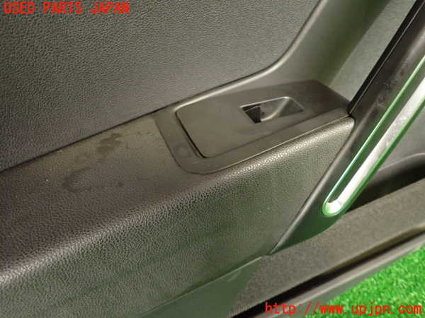 5UPJ-27501264]VW ザ･ビートル(16CZD)左ドア内張り 中古_m0003.jpg