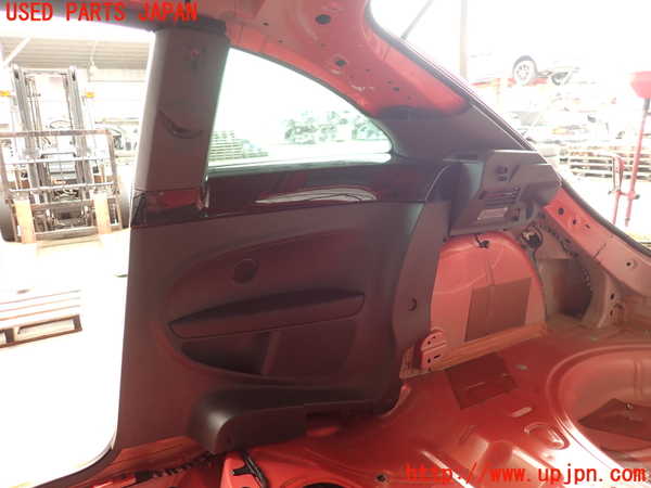 2UPJ-27507675]VW ザ･ビートル(16CZD)右リアピラートリム 中古_m0001.jpg
