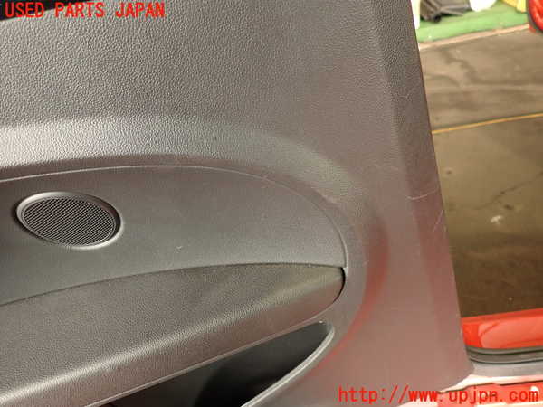 2UPJ-27507680]VW ザ･ビートル(16CZD)左リアピラートリム 中古_m0004.jpg