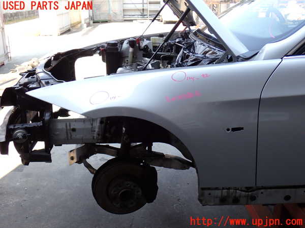 5UPJ-27511082]BMW 320i(PG20)(E90)左前フェンダー 中古_m0001.jpg