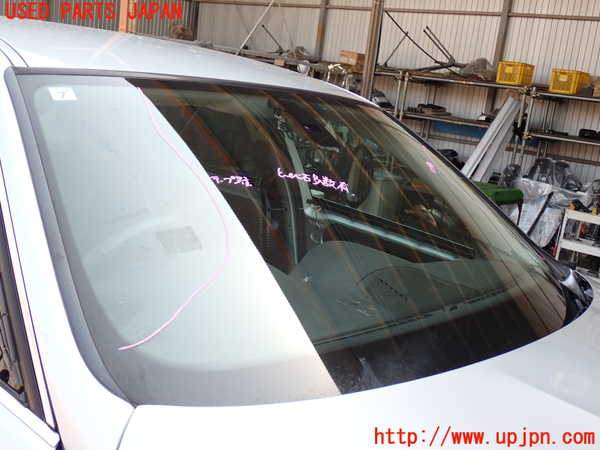 2UPJ-27511195]BMW 320i(PG20)(E90)フロントガラス 中古(43R-001586 M124)_m0002.jpg