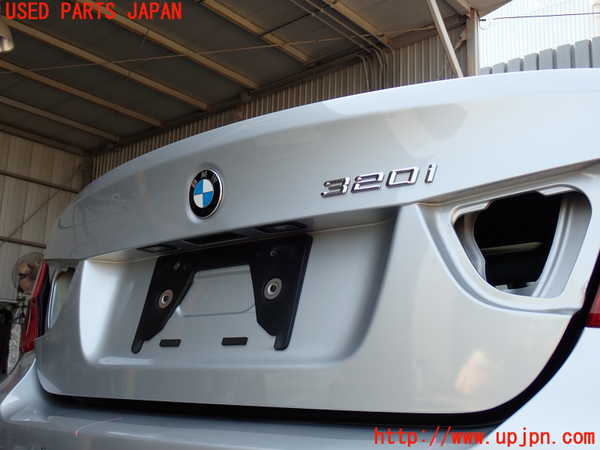 5UPJ-27511500]BMW 320i(PG20)(E90)トランク 中古_m0003.jpg