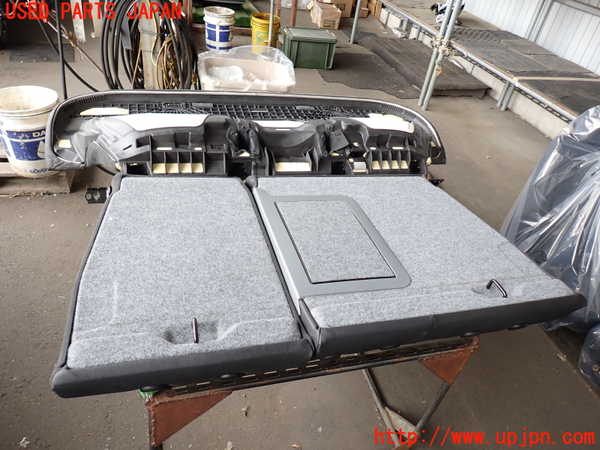 2UPJ-27517385]BMW 320i(PG20)(E90)リアシート 中古_m0005.jpg