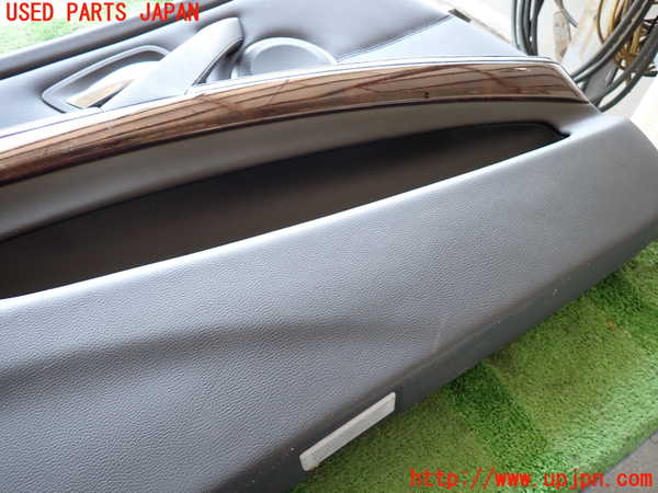 2UPJ-27511264]BMW 320i(PG20)(E90)左前ドア内張り 中古_m0002.jpg
