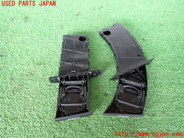 2UPJ-27517810]BMW 320i(PG20)(E90)ドリンクホルダー 中古_m0004.jpg