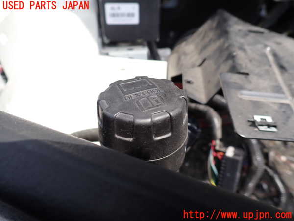 1UPJ-27522410]シボレー・カマロ(不明)ラジエータータンク 中古_m0002.jpg