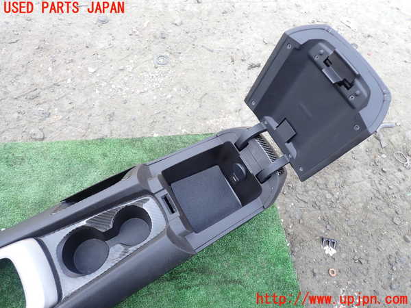 1UPJ-27527540]シボレー・カマロ(不明)センターコンソール 中古_m0002.jpg