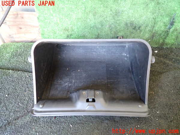 1UPJ-27537516]ランエボ6(CP9A)グローブボックス1 中古_m0003.jpg