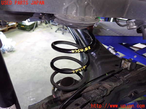 5UPJ-27545100]N-BOX カスタム(エヌ ボックス カスタム)(JF3)右リアスプリング 中古_m0001.jpg