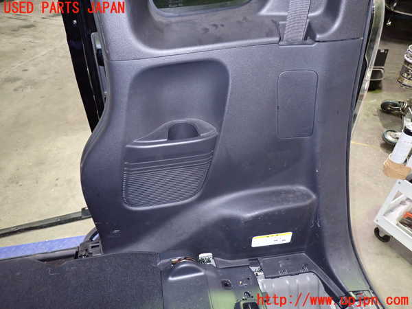 1UPJ-27547675]N-BOX カスタム(エヌ ボックス カスタム)(JF3)右リアピラートリム 中古_m0003.jpg