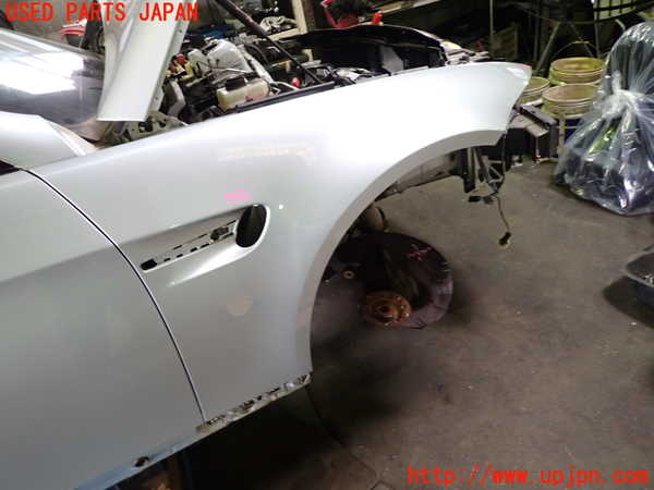 5UPJ-27551080]BMW M3 クーペ E92(WD40)右前フェンダー 中古_m0001.jpg