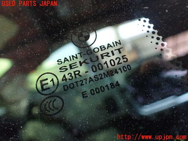 5UPJ-27551380]BMW M3 クーペ E92(WD40)右クォーターガラス SEKURIT M24100 中古_m0002.jpg
