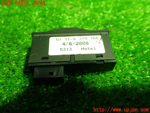 1UPJ-27556307]BMW M3 クーペ E92(WD40)スイッチ2 (トランク) 中古_m0002.jpg