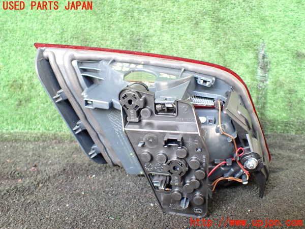 1UPJ-27561550]BMW 523i F10(XG20)右リアフィニッシャー 中古_m0003.jpg