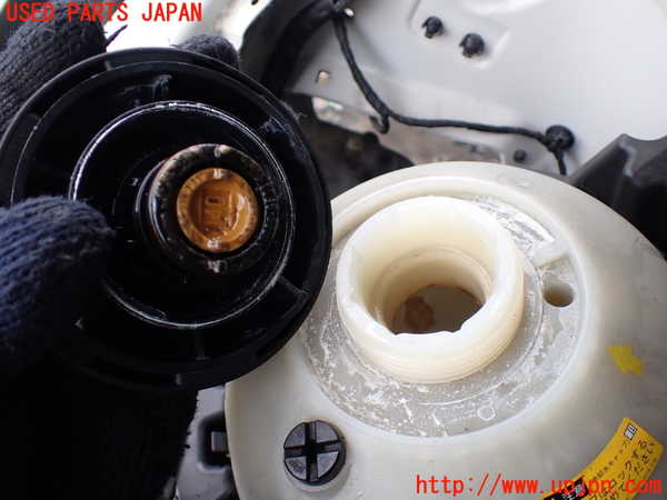 1UPJ-27562410]BMW 523i F10(XG20)ラジエータータンク 中古_m0002.jpg