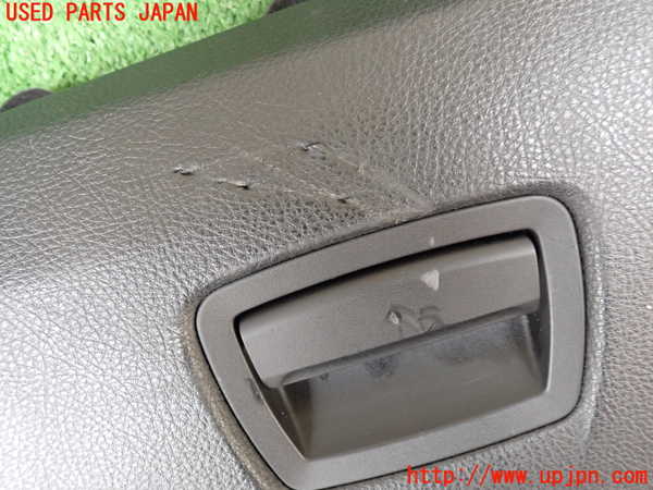 1UPJ-27567516]BMW 523i F10(XG20)グローブボックス1 中古_m0002.jpg