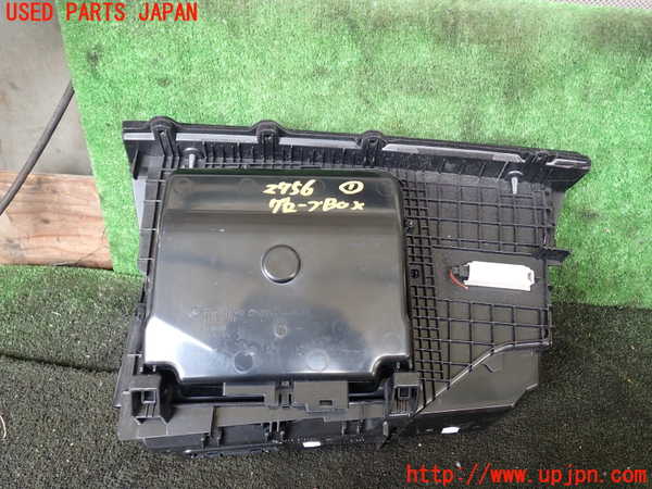 1UPJ-27567516]BMW 523i F10(XG20)グローブボックス1 中古_m0004.jpg