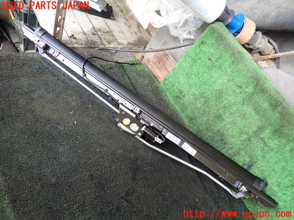 1UPJ-27567790]BMW 523i F10(XG20)リアサンシェード 【ジャンク】_m0003.jpg