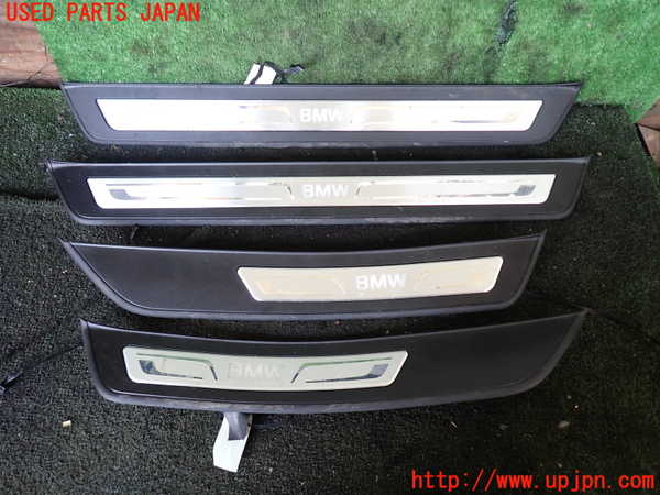 1UPJ-27567740]BMW 523i F10(XG20)スカッフプレート 中古_m0001.jpg